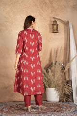 Red Floral Elegance Suit Set - Chic Ethnic Wear for Women