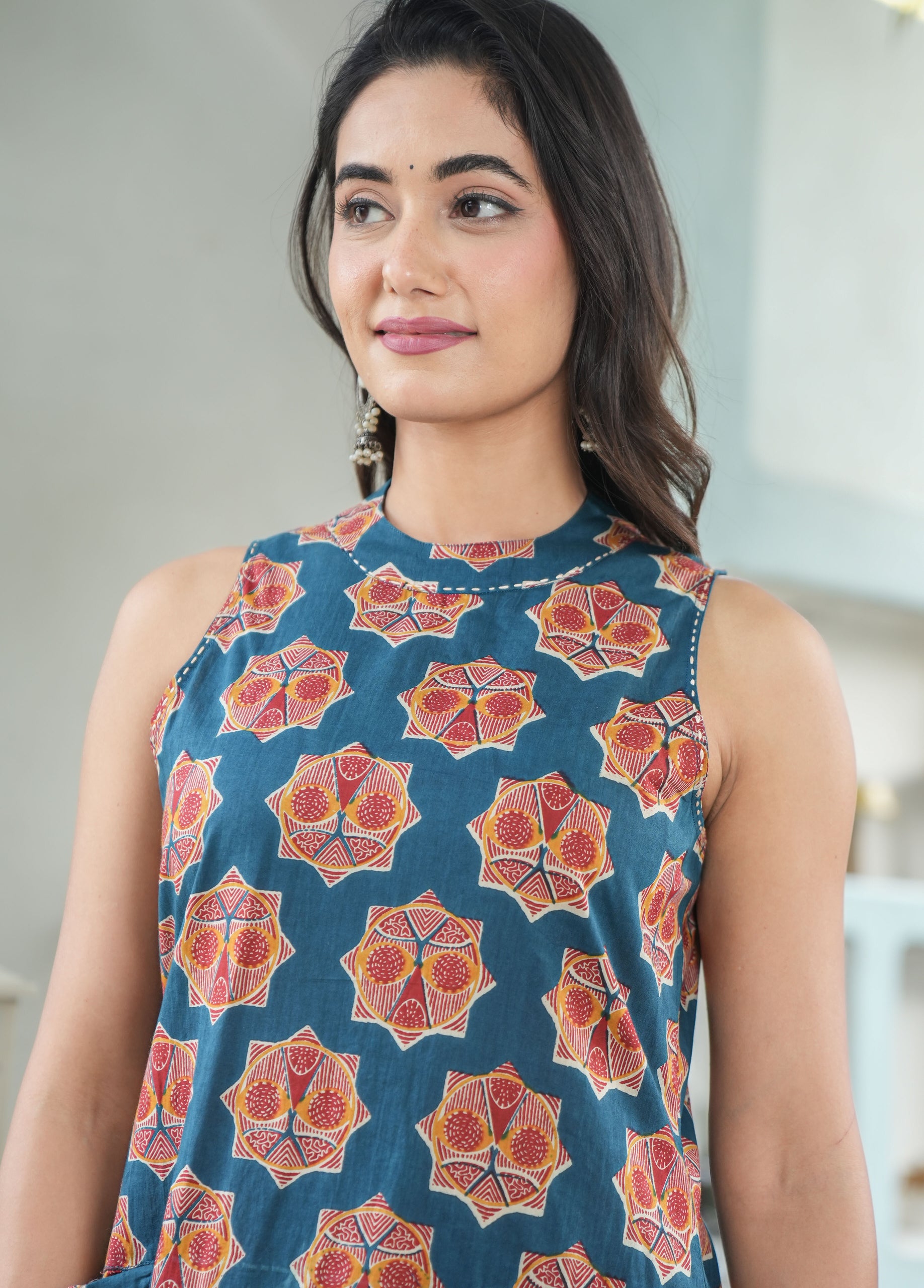 Elegant Floral Printed Suit Set - Stylish Ethnic Wear for Women