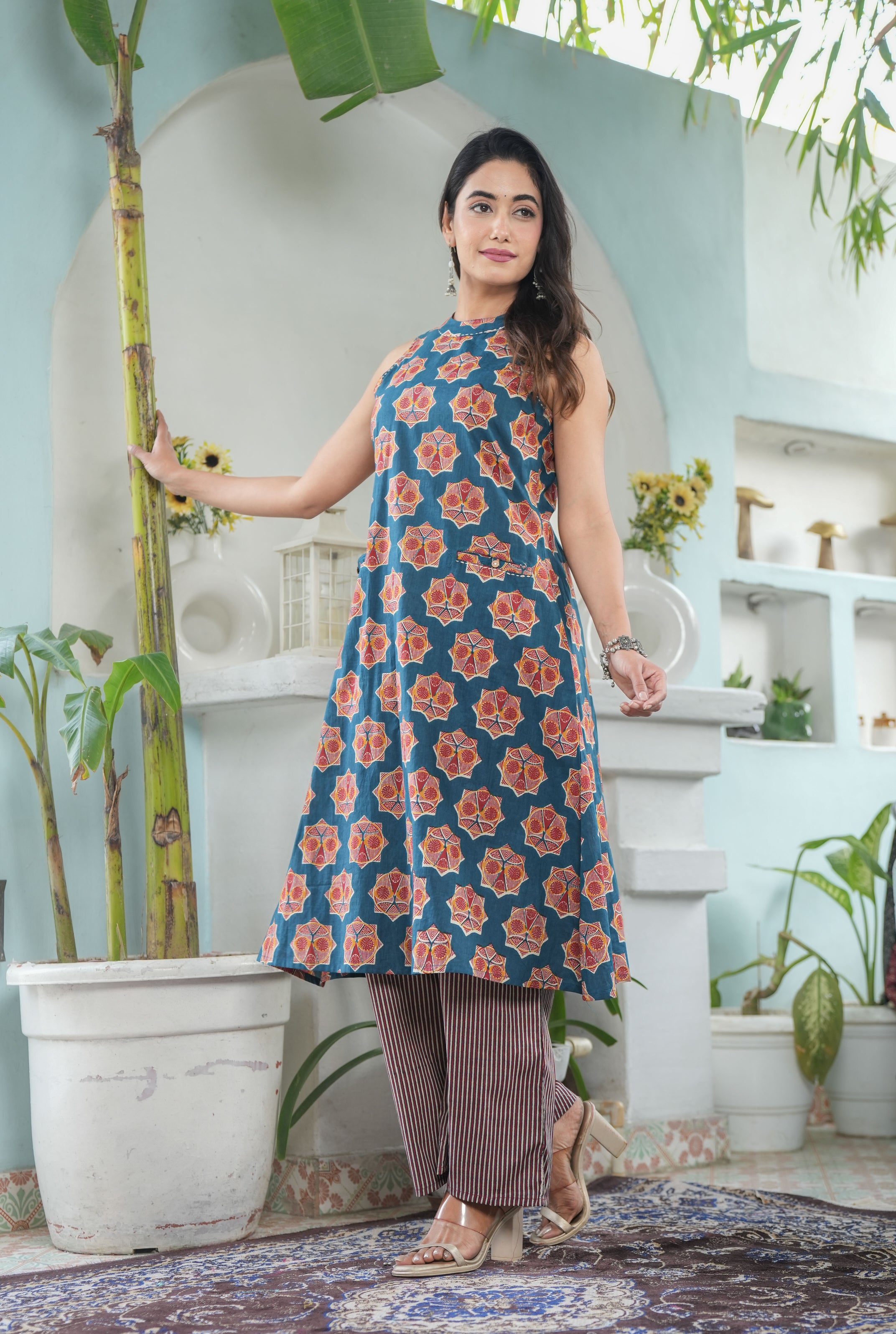 Elegant Floral Printed Suit Set - Stylish Ethnic Wear for Women