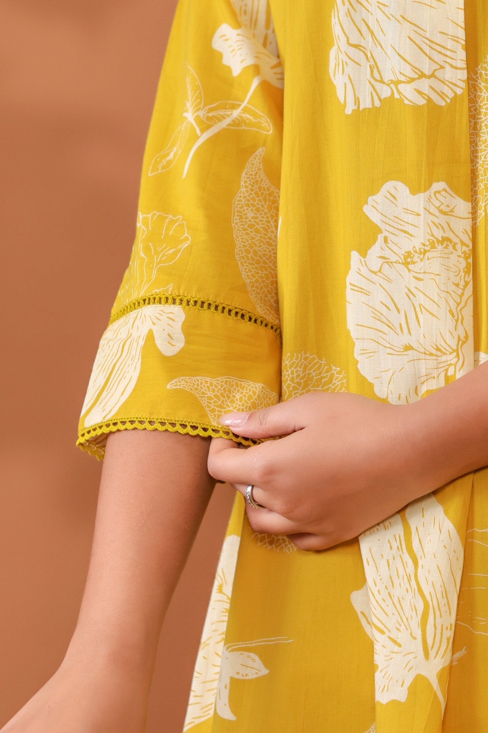 SunnyBloom Women’s 2-Piece Cotton Cord Set – Yellow Floral Top & Pants Sleepwear