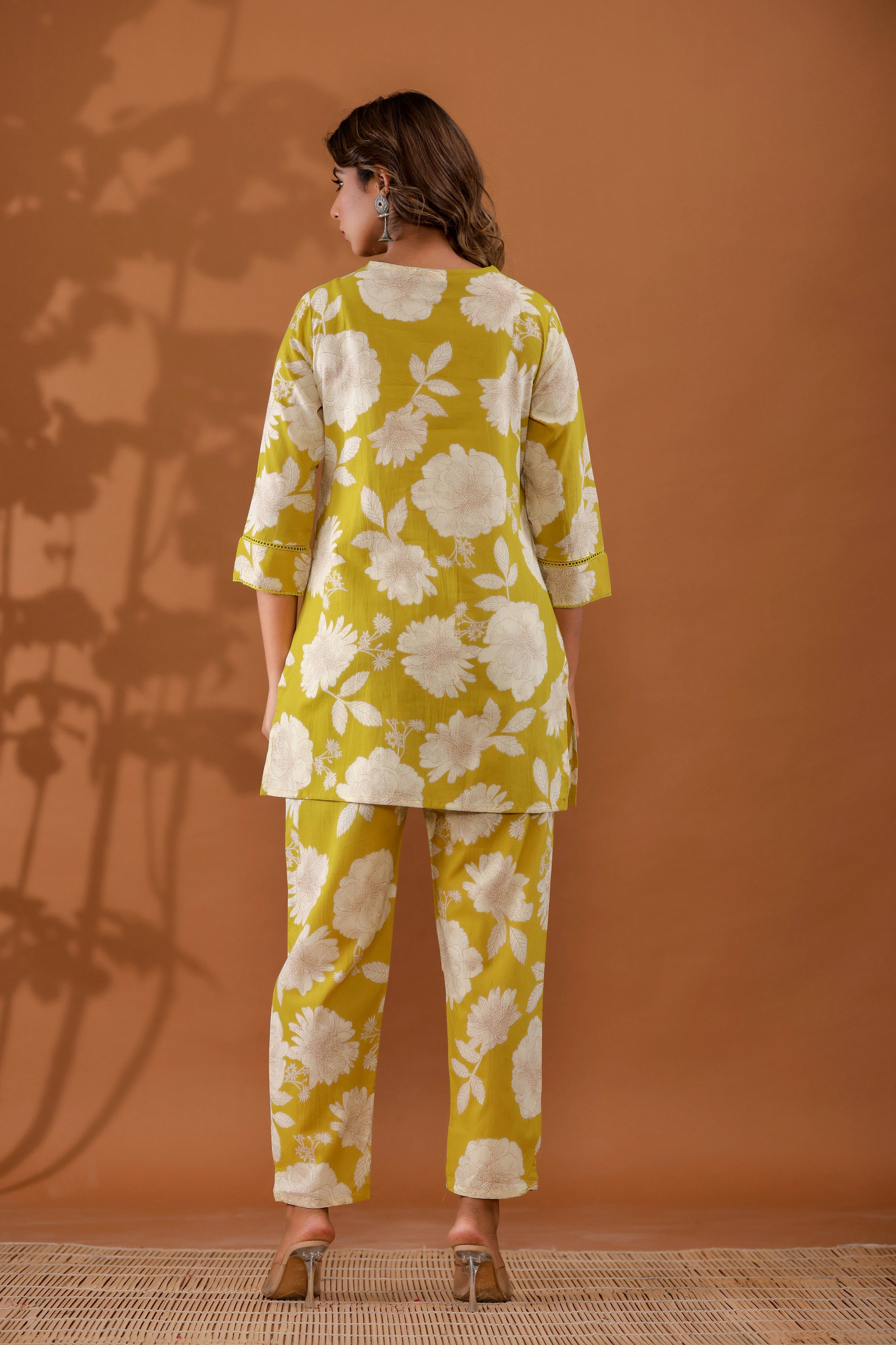 SunnyBloom Women’s 2-Piece Cotton Cord Set – Yellow & White Floral Top & Pants