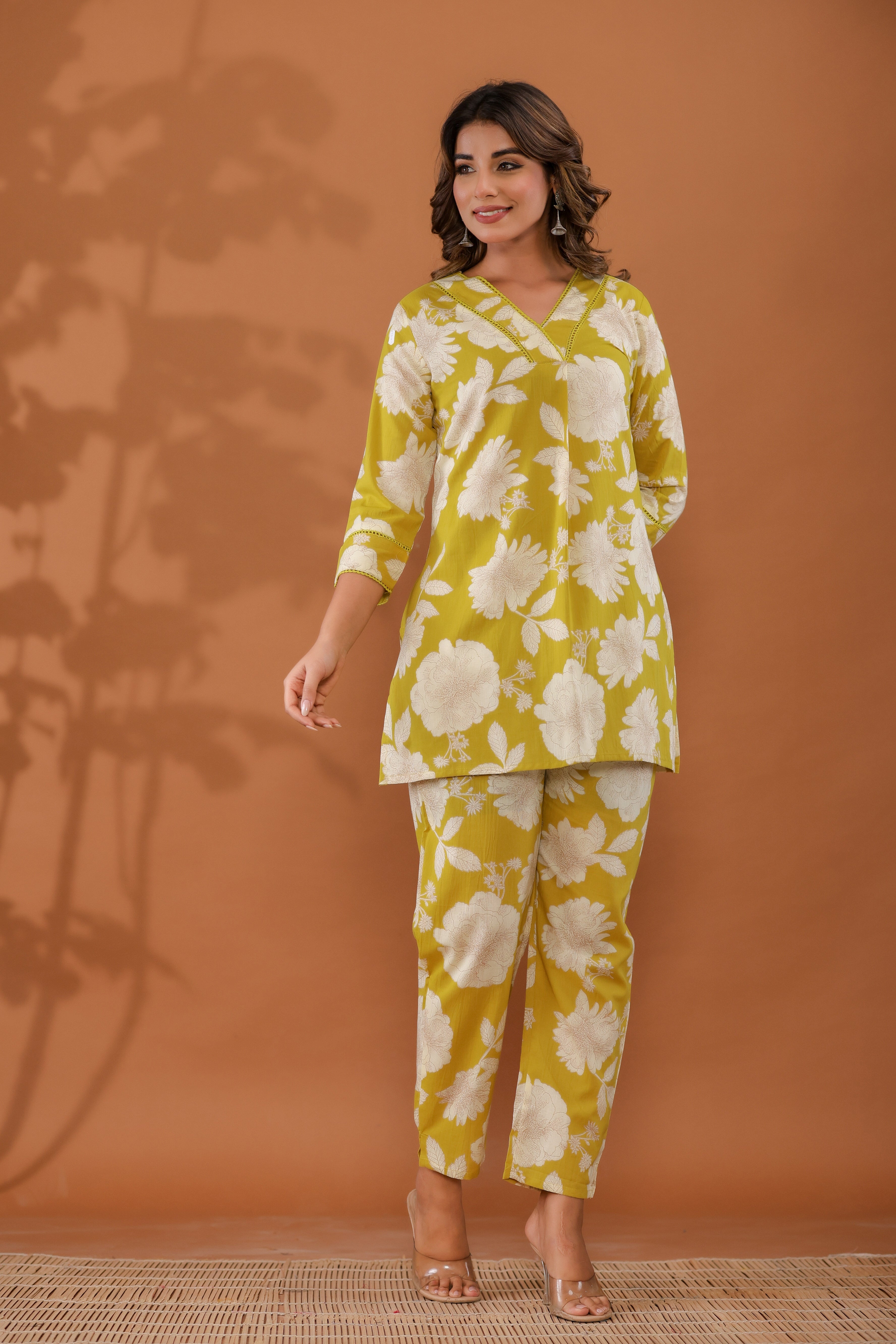 SunnyBloom Women’s 2-Piece Cotton Cord Set – Yellow & White Floral Top & Pants