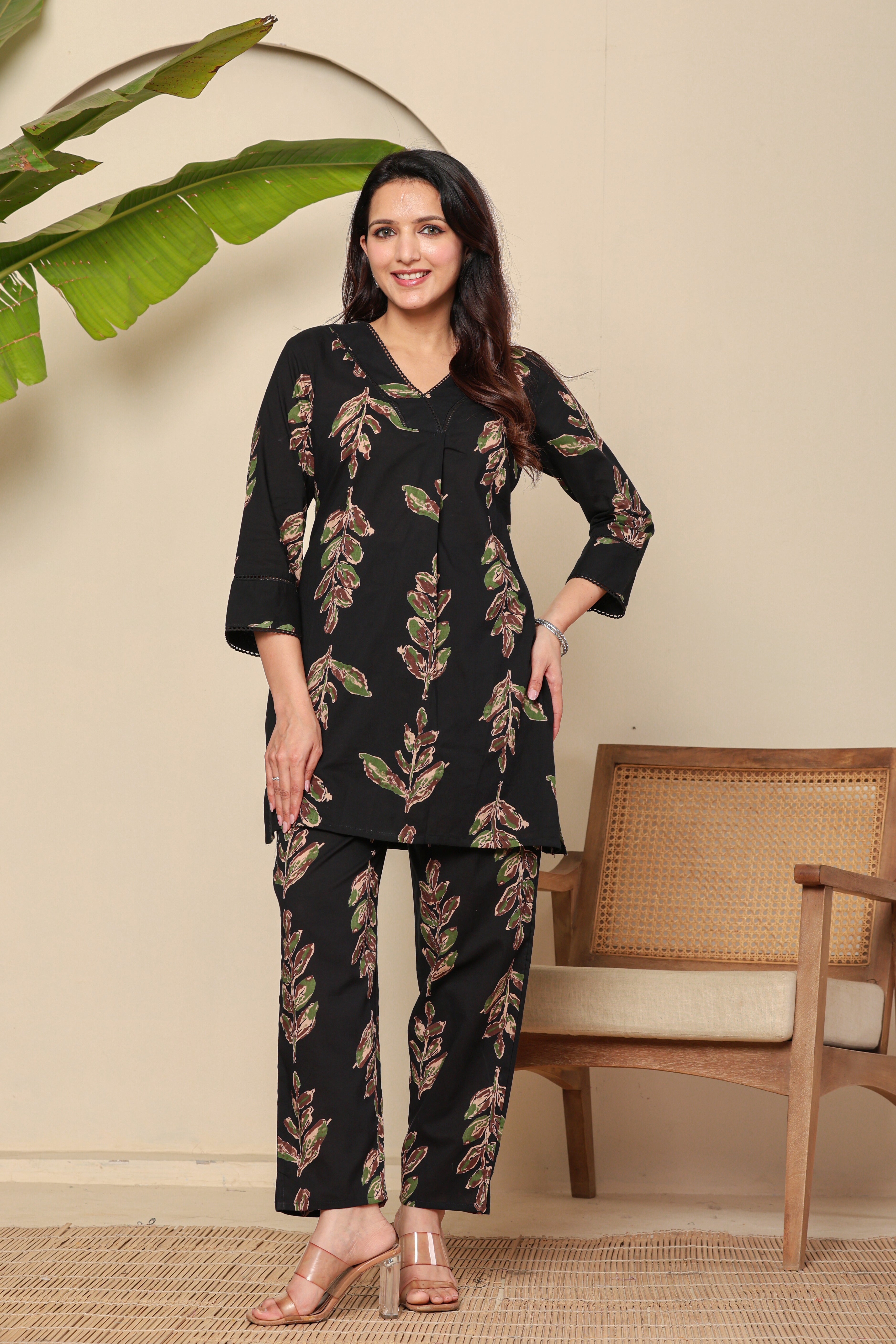Serenity Meadow Women's 2-Piece Cotton Sleepwear Set – Blue & Green Floral Printed Top & Pants